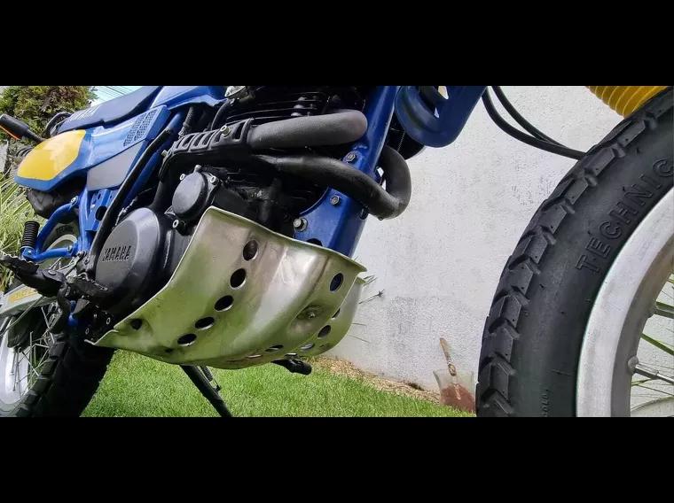 Yamaha XT 600 Azul 13