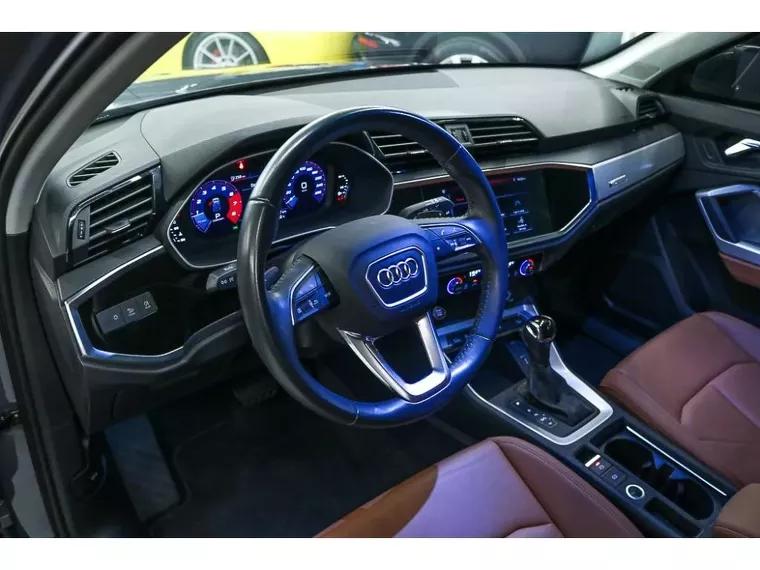 Audi Q3 Cinza 12
