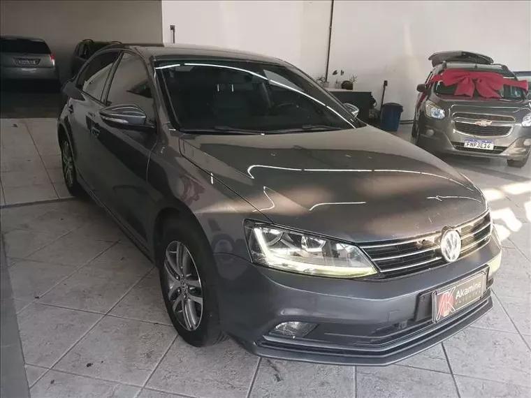Volkswagen Jetta Cinza 4