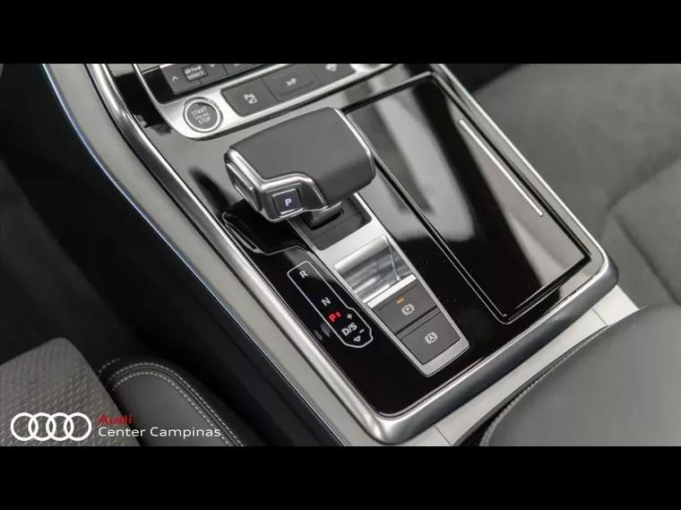 Audi Q7 Preto 13