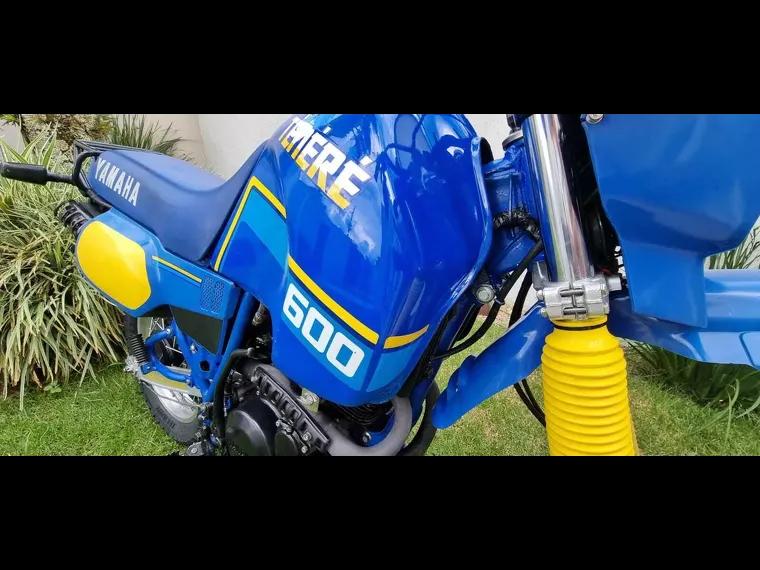 Yamaha XT 600 Azul 12