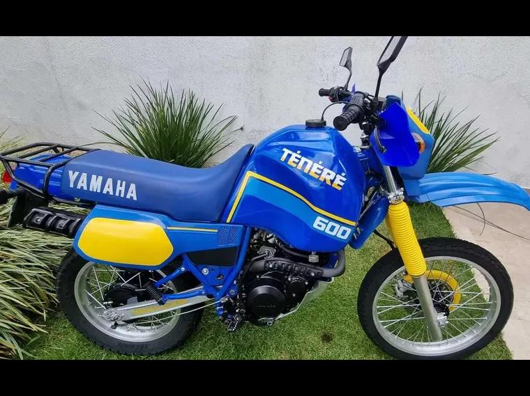 Yamaha XT 600 Azul 20