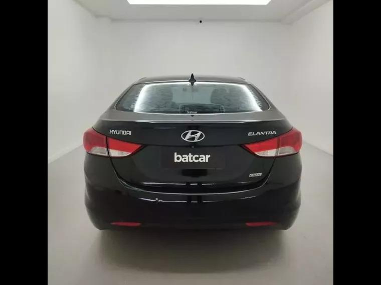 Hyundai Elantra Preto 5