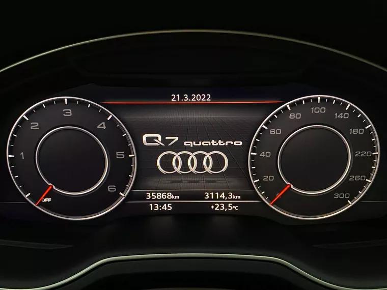 Audi Q7 Preto 10