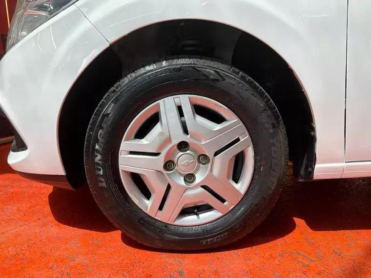 Chevrolet Prisma Branco 9