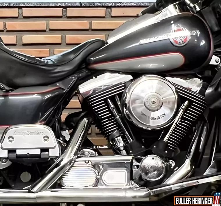 Harley-Davidson Electra Glide Prata 4