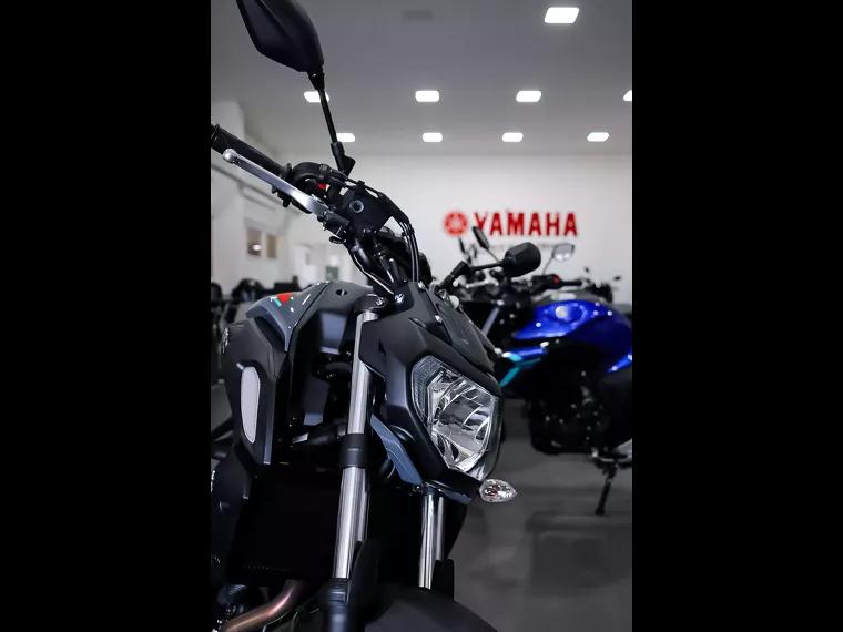 Yamaha MT-07 Cinza 5