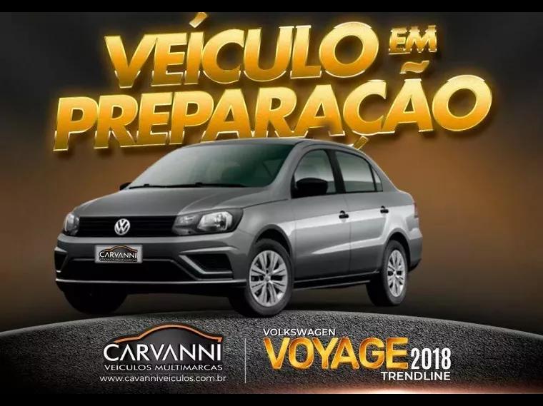 Volkswagen Voyage Cinza 1
