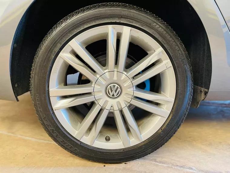 Volkswagen Golf Cinza 14