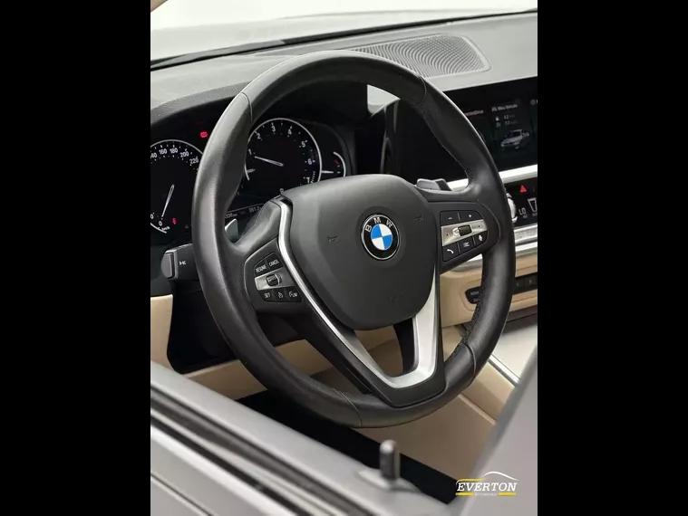 BMW 330i Preto 15
