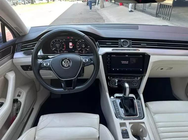 Volkswagen Passat Branco 9