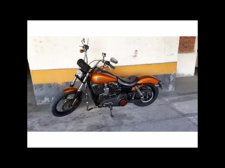 Harley-Davidson Street Bob Laranja 3