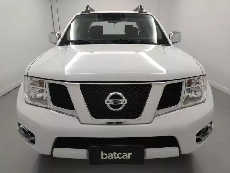 Nissan Frontier Branco 2