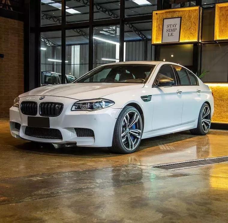 BMW M5 Branco 4