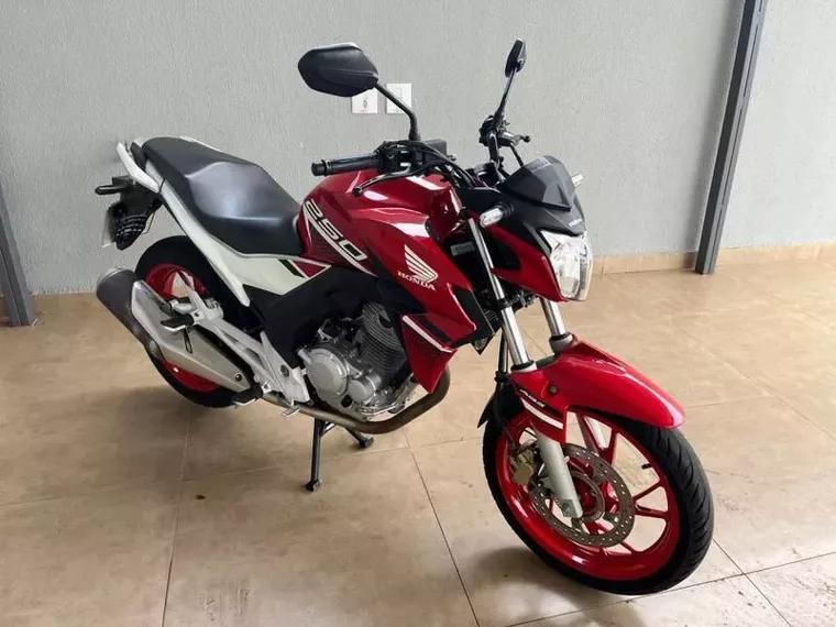Honda CB Twister Vermelho 1