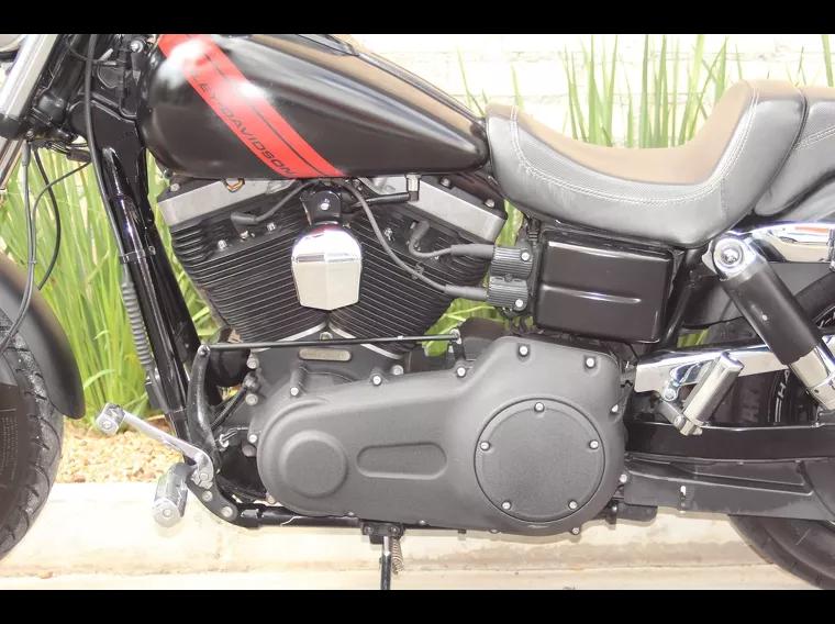 Harley-Davidson Dyna Preto 3