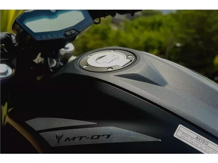 Yamaha MT-07 Preto 10