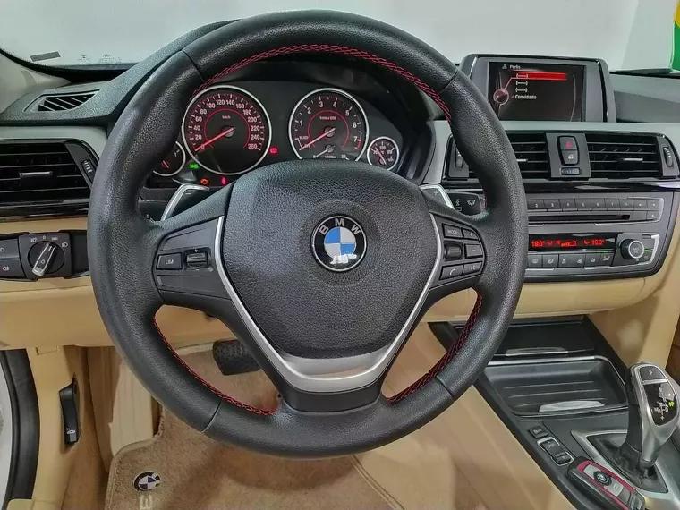 BMW 320i Branco 15