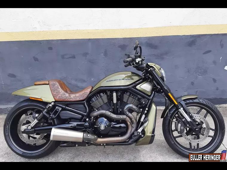 Harley-Davidson V-Rod Verde 11