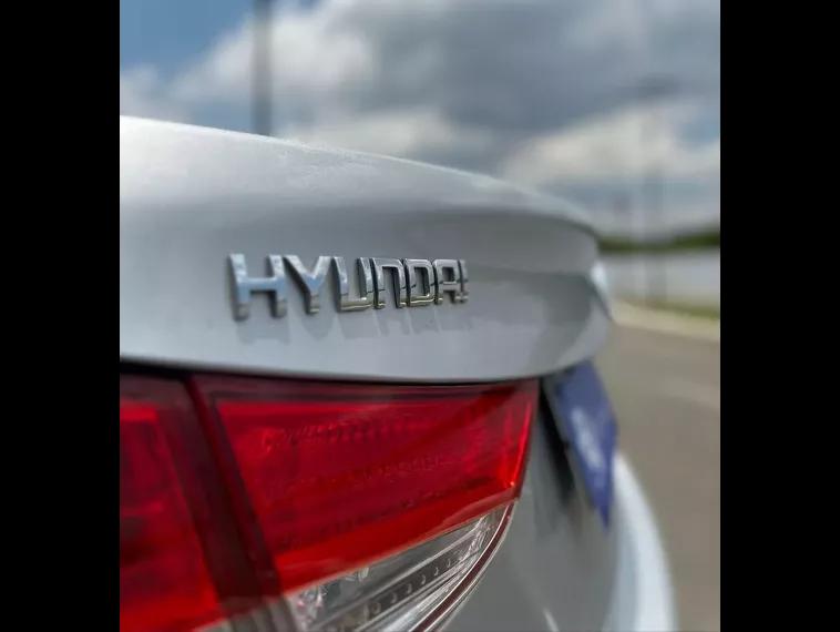 Hyundai Elantra Prata 8