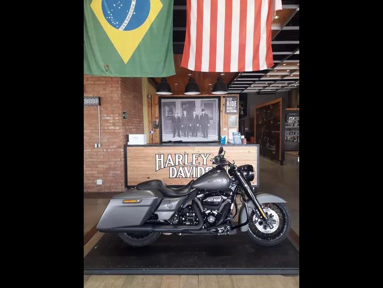 Harley-Davidson Road King Cinza 1