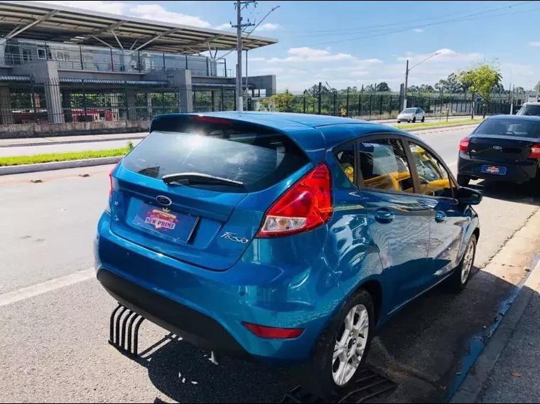 Ford Fiesta Azul 5