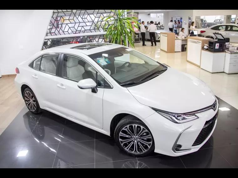 Toyota Corolla Branco 6