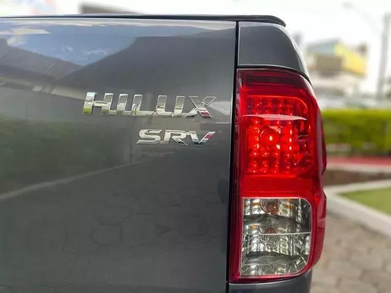 Toyota Hilux Cinza 5