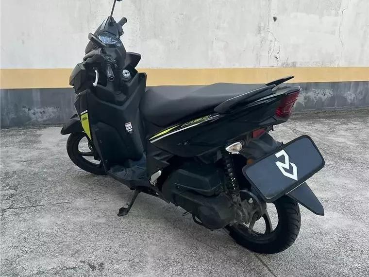 Yamaha Neo Preto 4