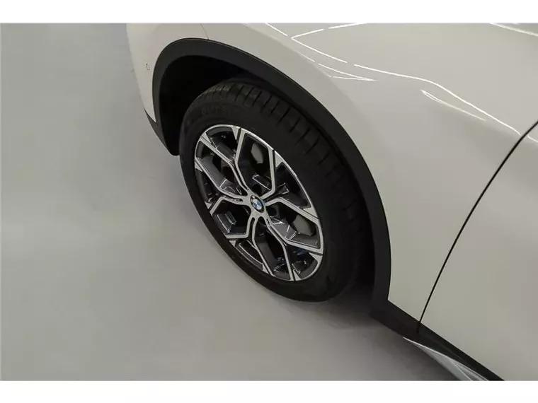 BMW X1 Branco 9