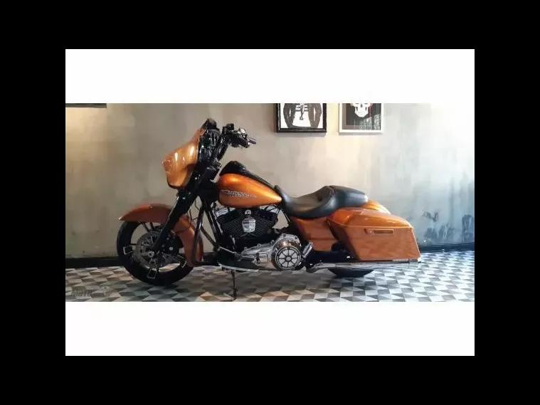 Harley-Davidson Street Glide Laranja 6