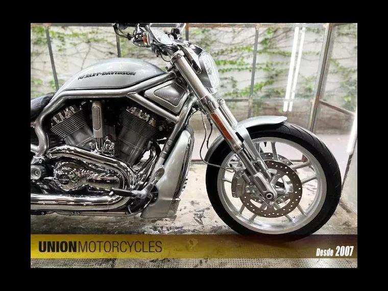 Harley-Davidson V-Rod Prata 5