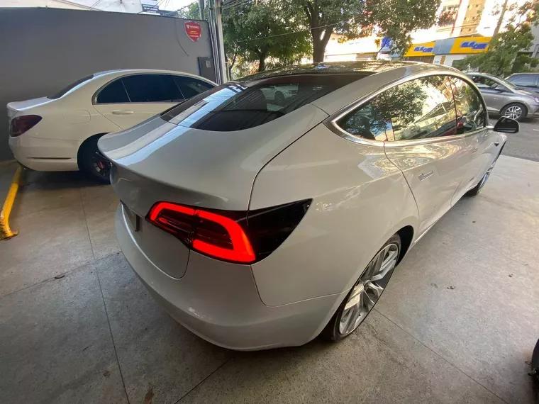 Tesla Model 3 Branco 3