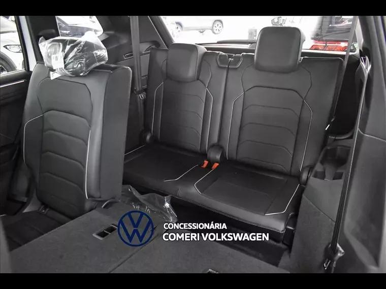 Volkswagen Tiguan Branco 17