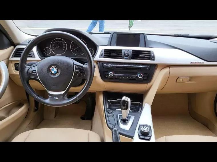 BMW 320i Branco 13