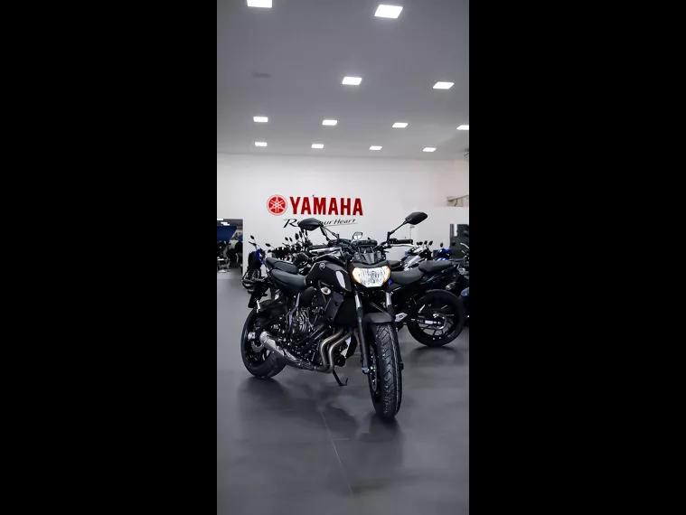 Yamaha MT-07 Cinza 10