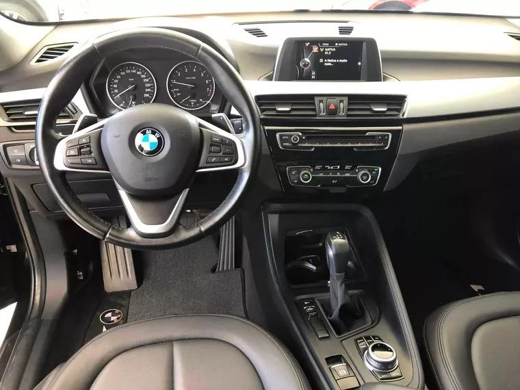 BMW X1 Preto 9