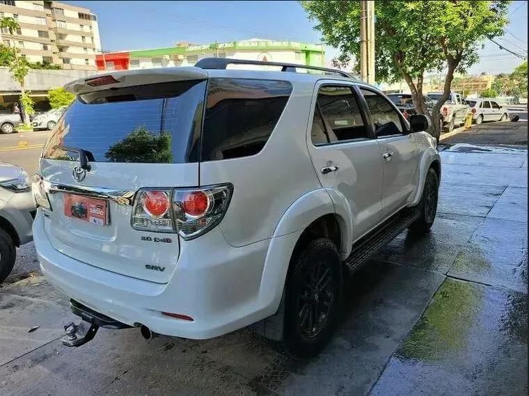 Toyota Hilux SW4 Branco 7