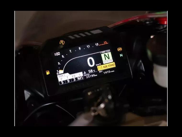 Honda CBR 1000 Vermelho 19
