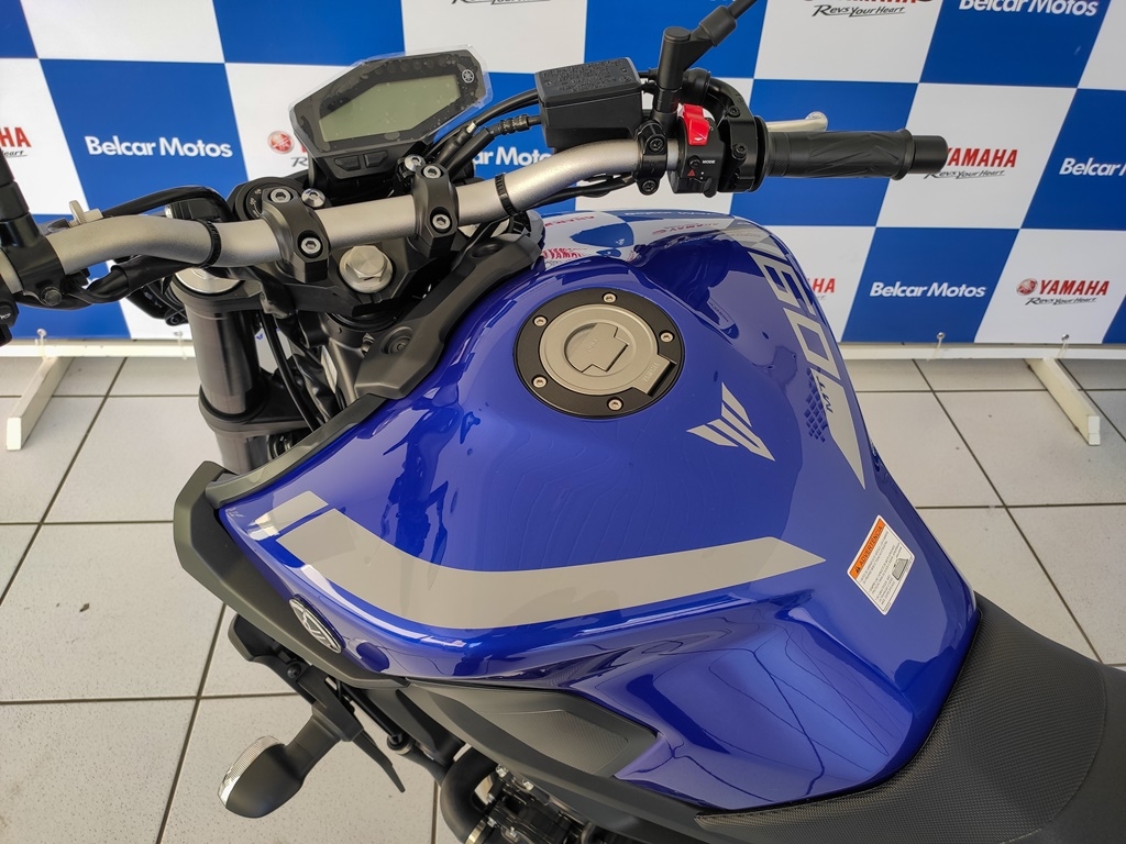 Yamaha MT-09 Azul 6